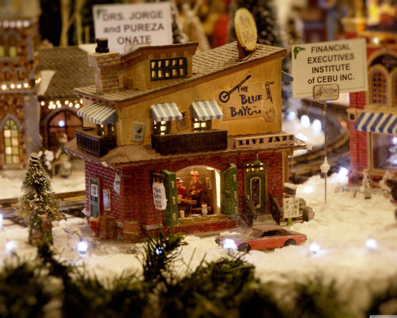 Игрушечный город зимой