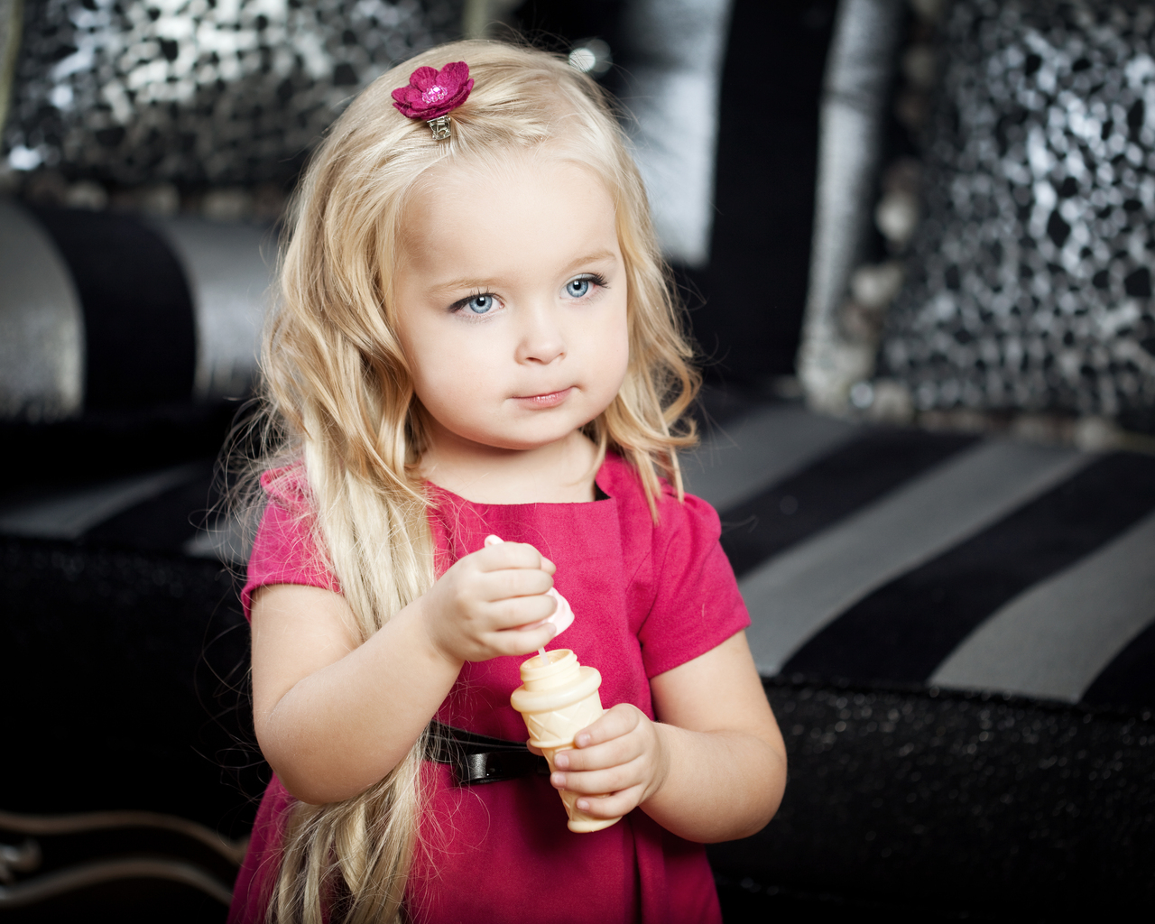 Милая девочка