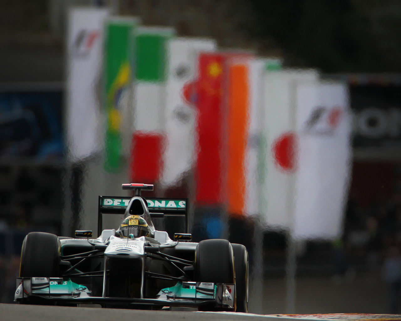 Болид Формулы 1