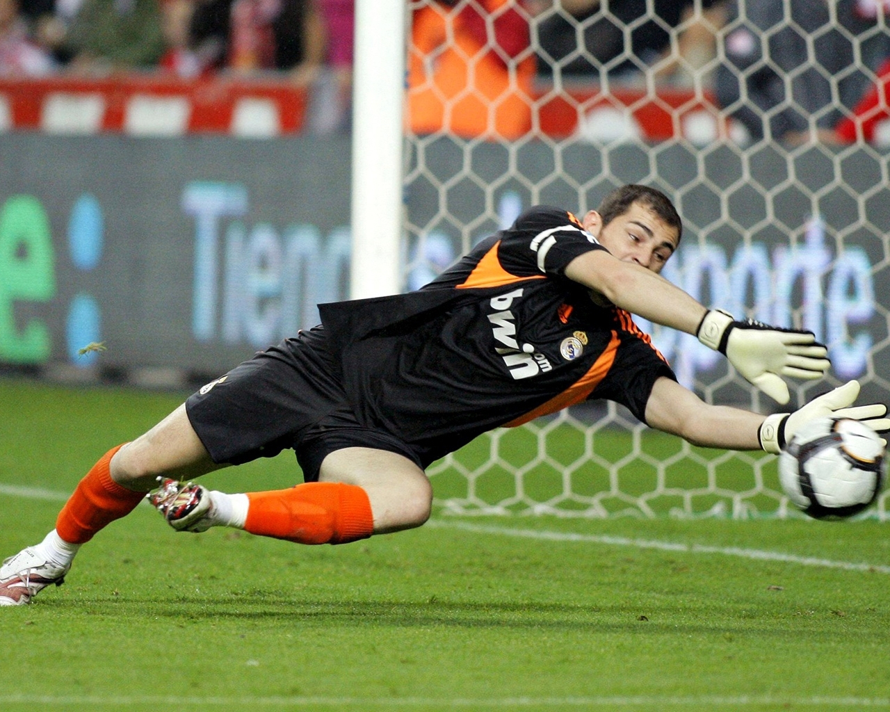 Икер Касильяс (Iker Casillas)