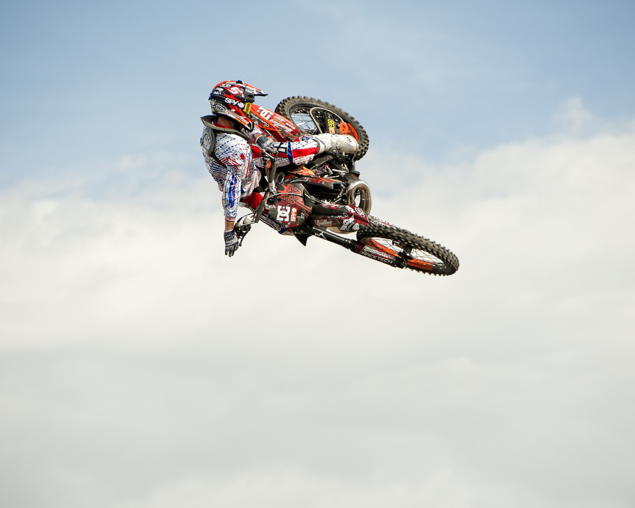 Мотоцикл в небе