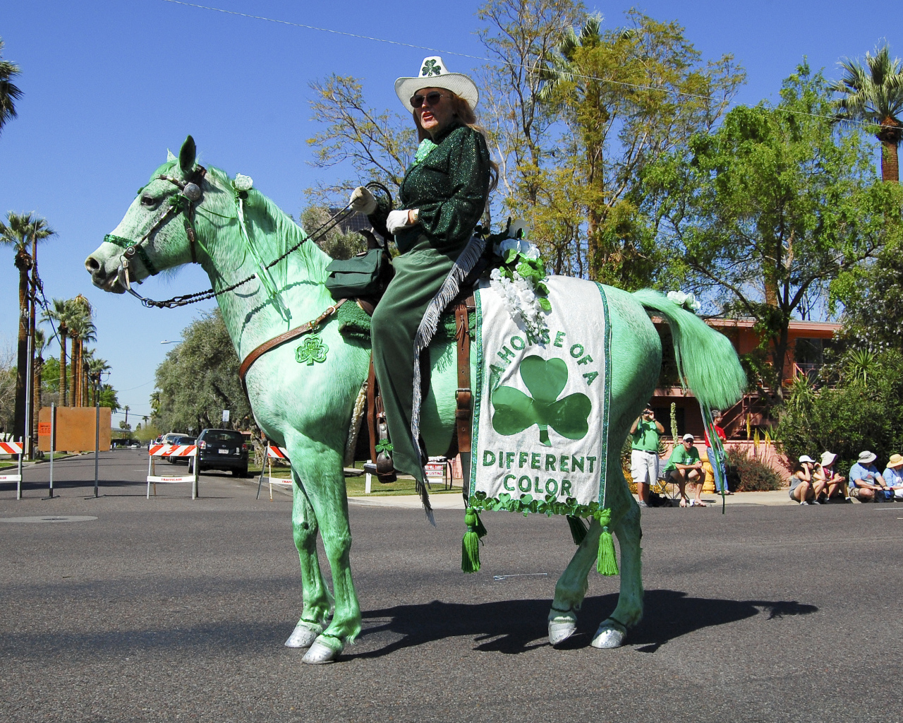 Зеленая лошадь