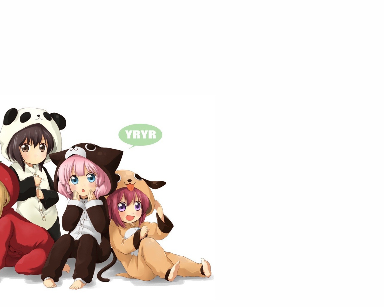 Девочки подняли маски