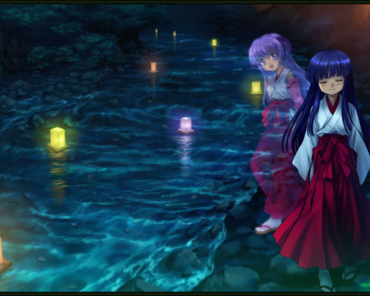 Фонарики плывут по реке