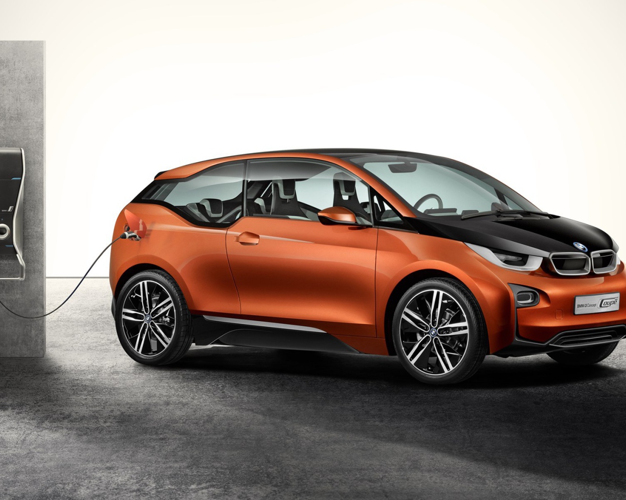 BMW i3 электромобиль