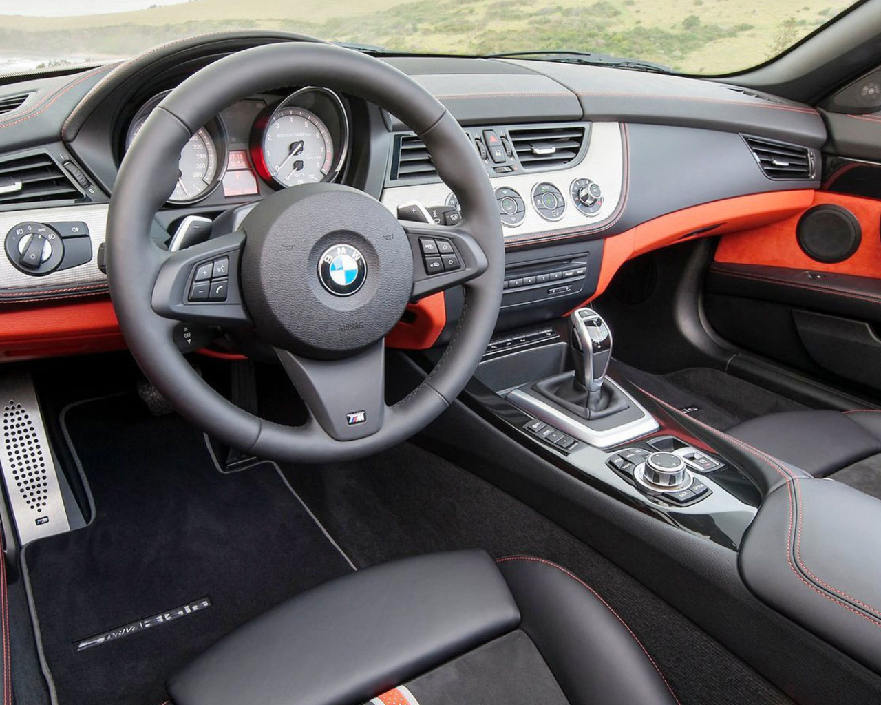 Салон кроссовера BMW X4