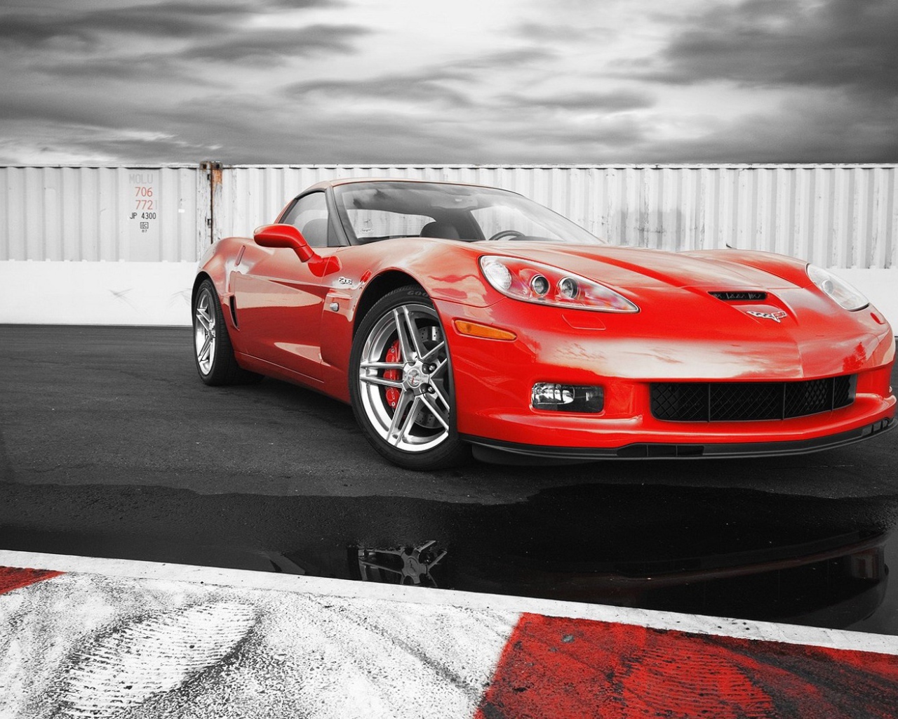 Шевроле Корвет Z06 красный