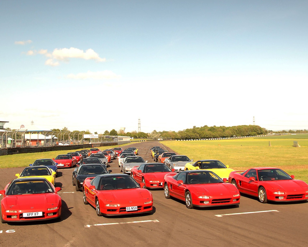 На первой линии Хонда NSX