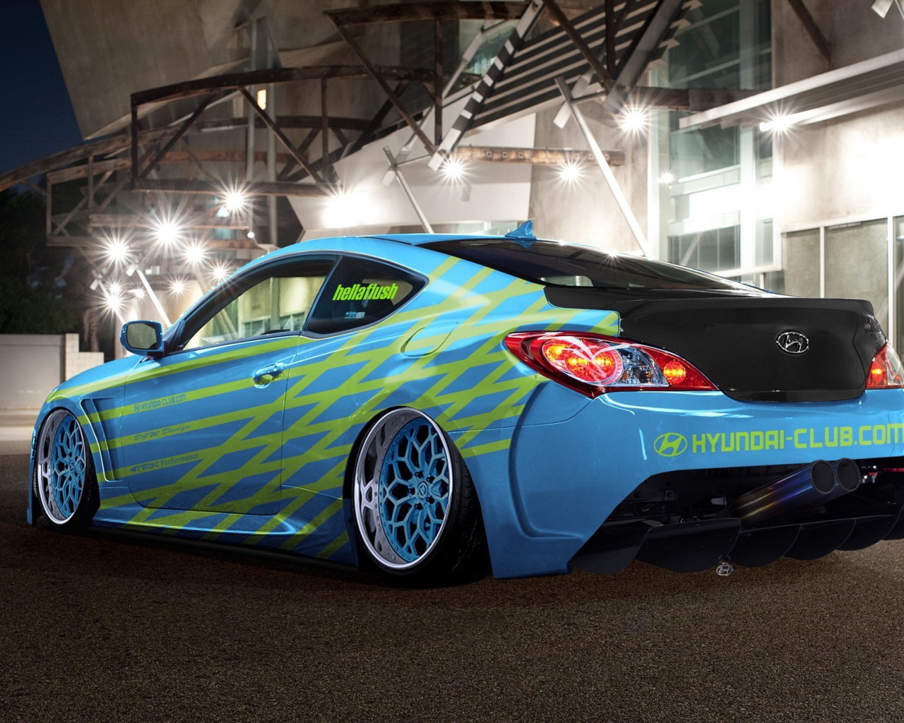 Автомобиль Hyundai с тюнингом