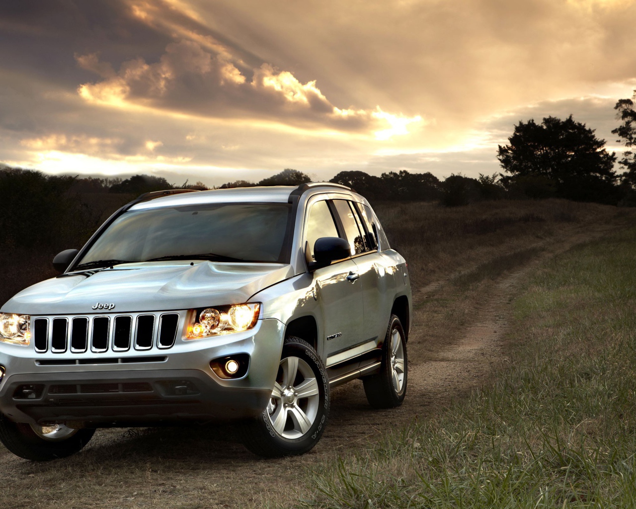 Джип Компас