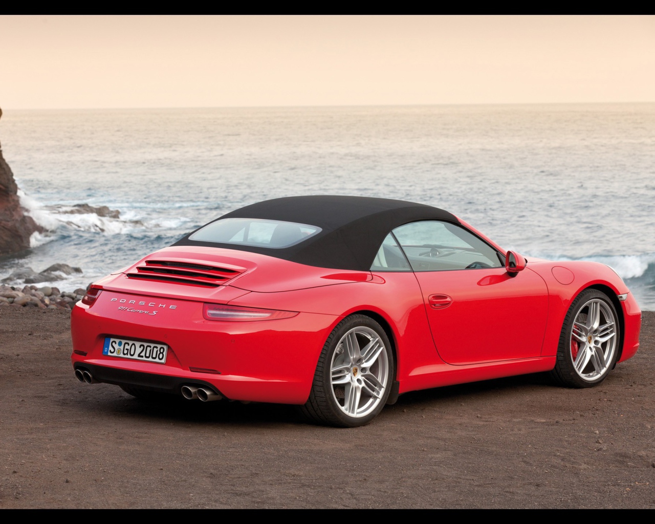 Porsche 911 на пляже