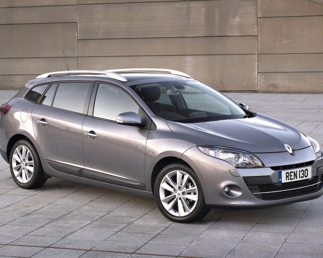 Автомобиль Renault Megane