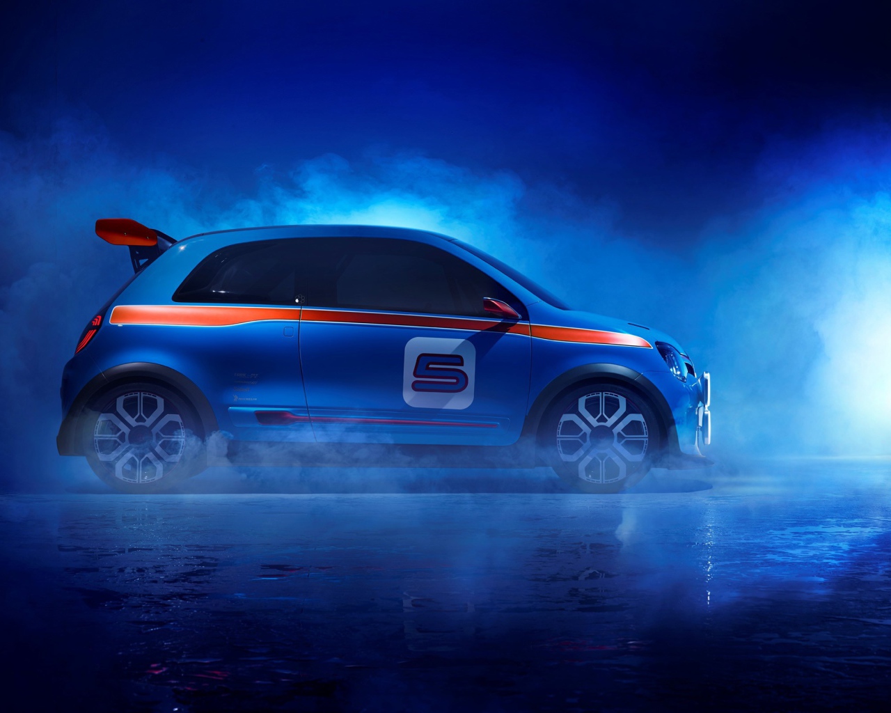 Двух дверный Renault