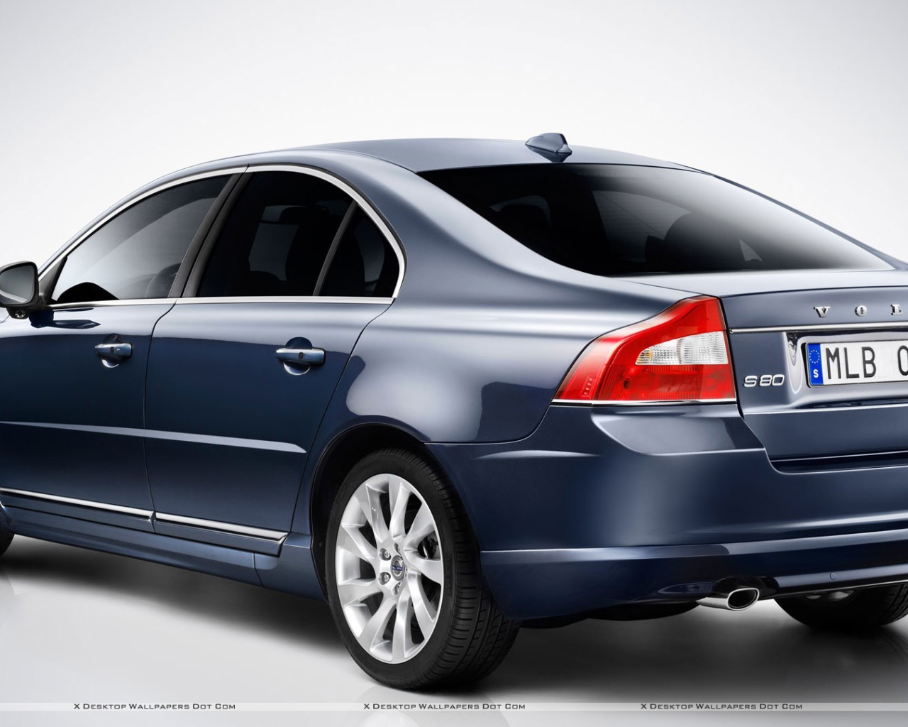 Потрясающий синий Volvo S80