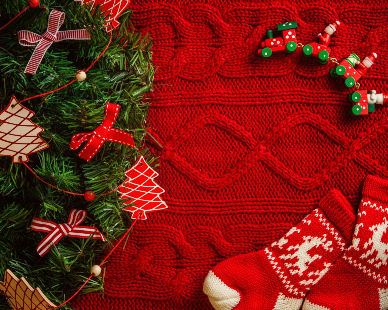 Носочки и украшение на рождество