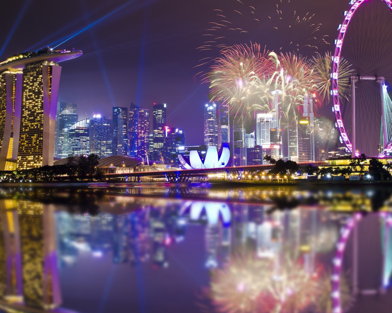 Праздничный город