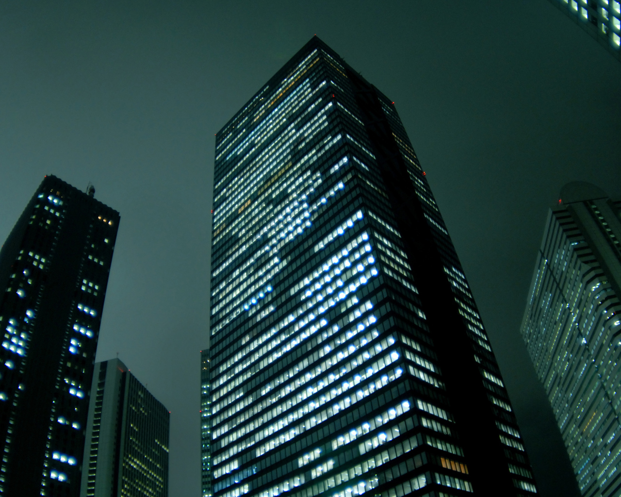 Небоскребы в ночи