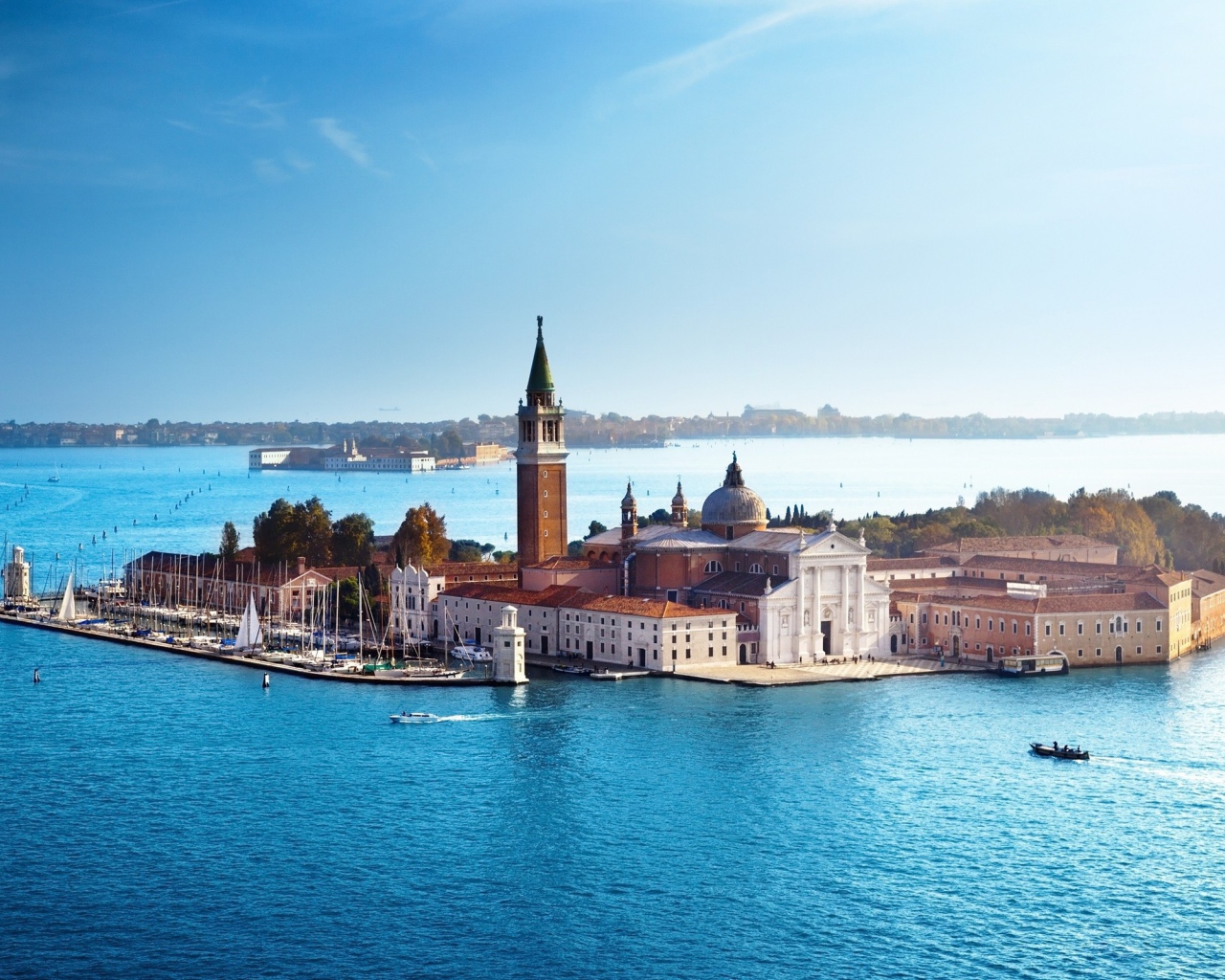 Город в море