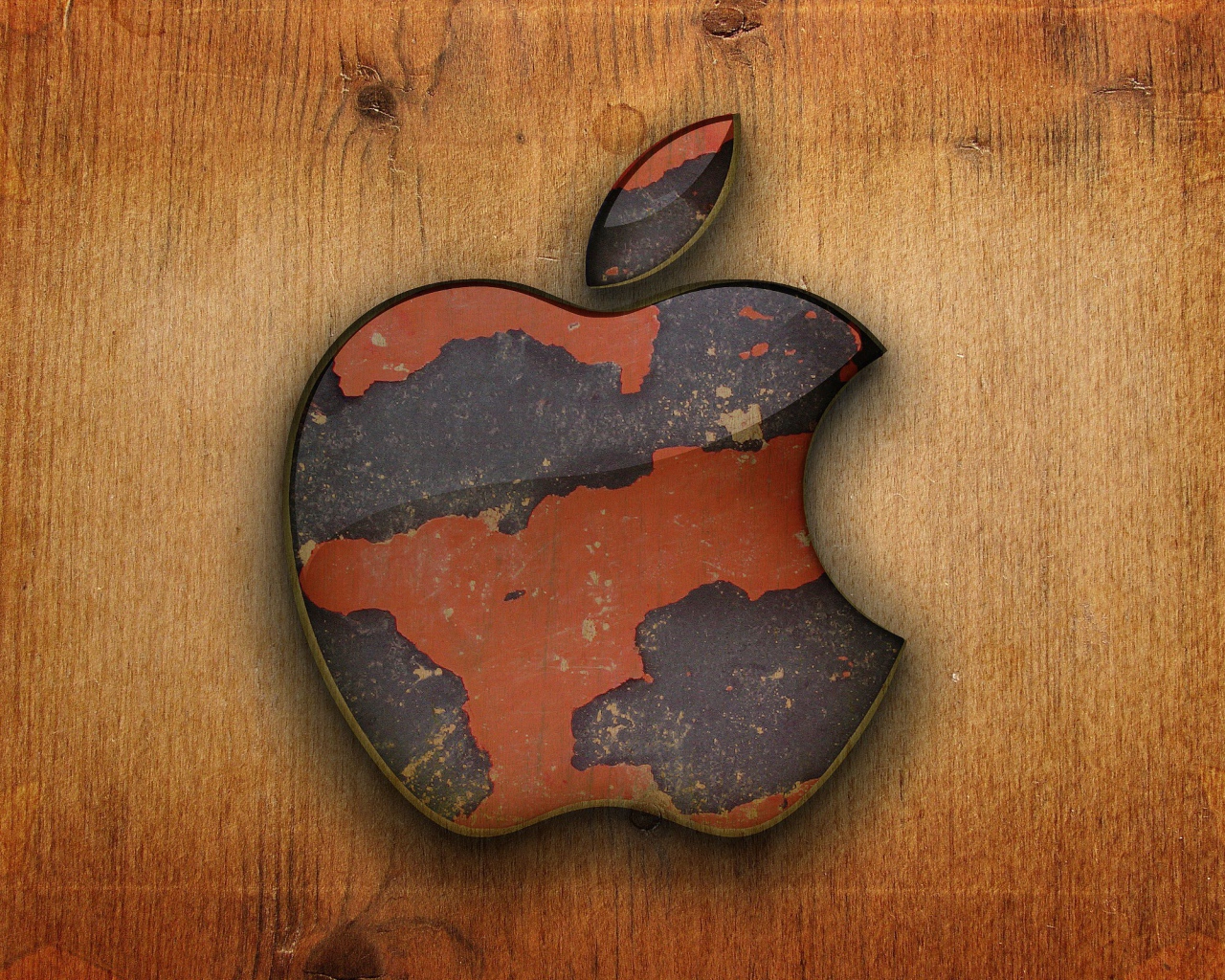 Apple на деревянном фоне