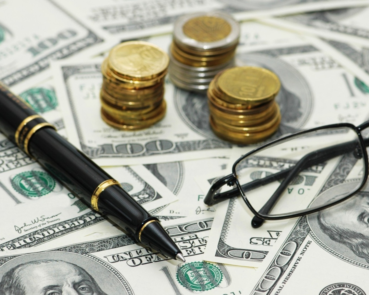 Очки на американских долларах