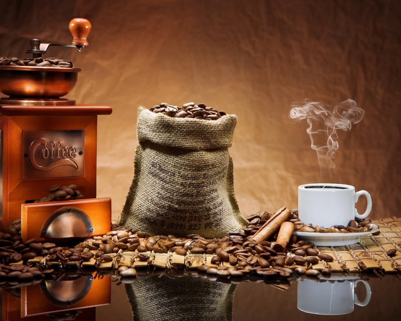 Кофемолка и кофе