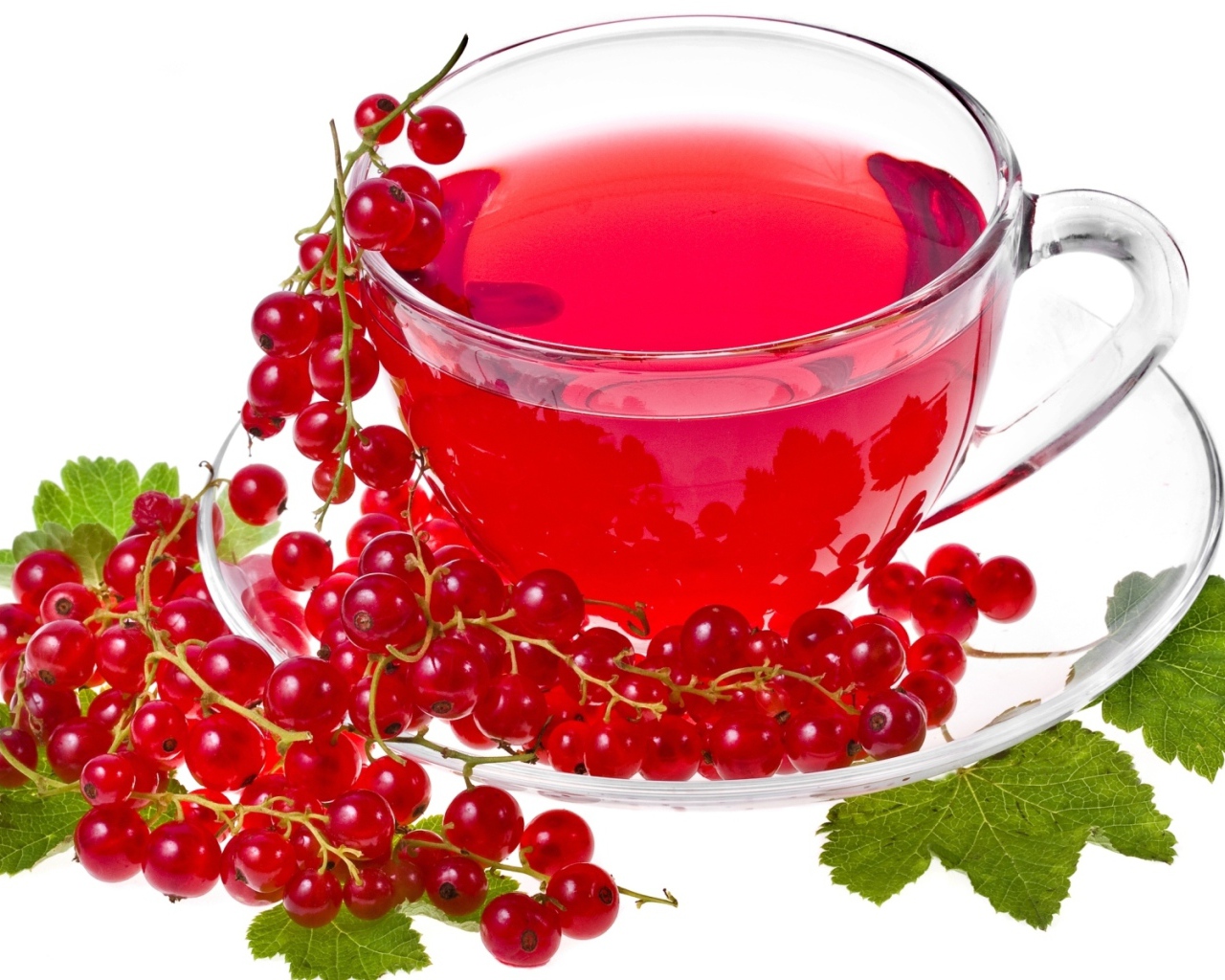 Чай с красной смородиной