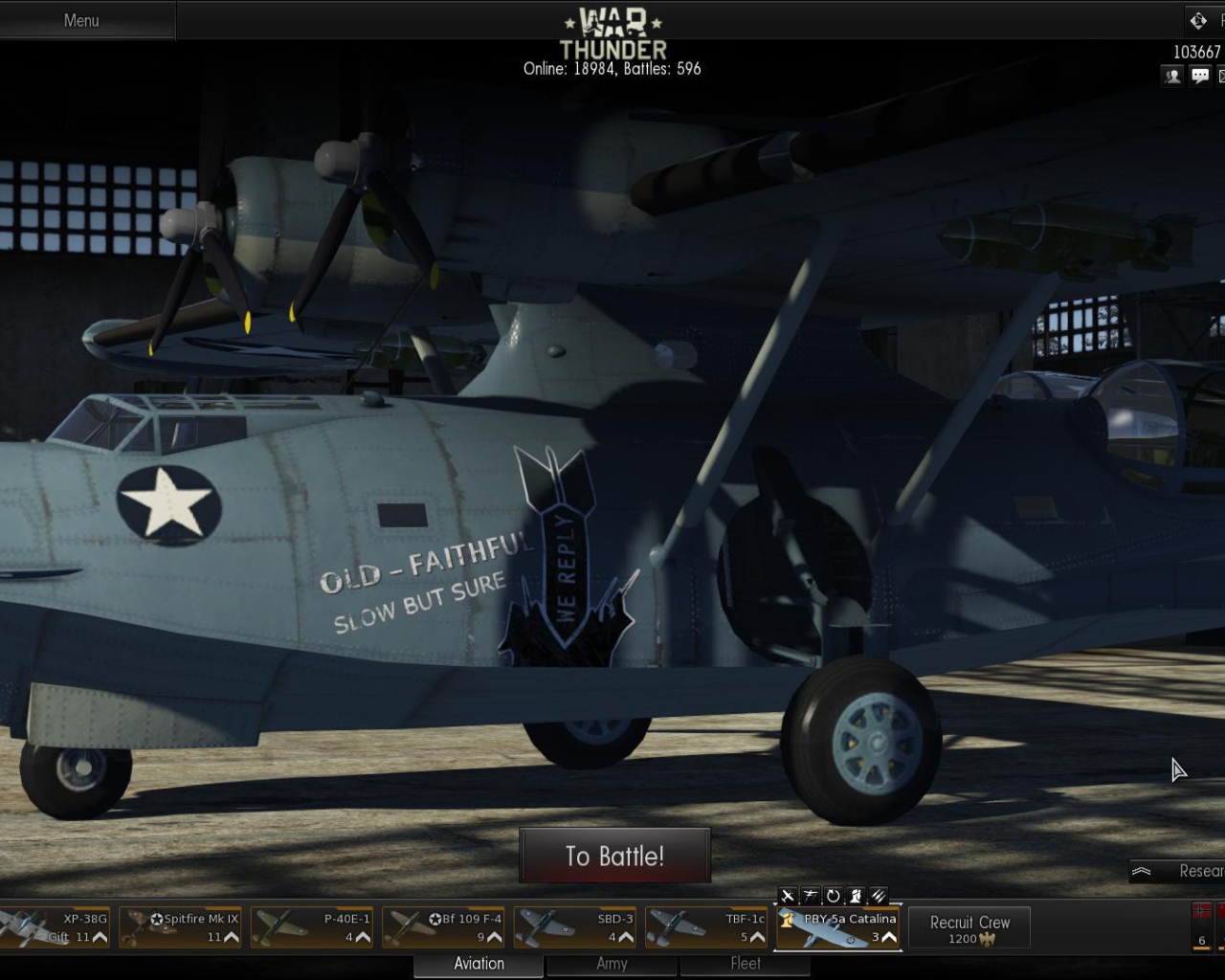 War Thunder огромный самолет в гараже