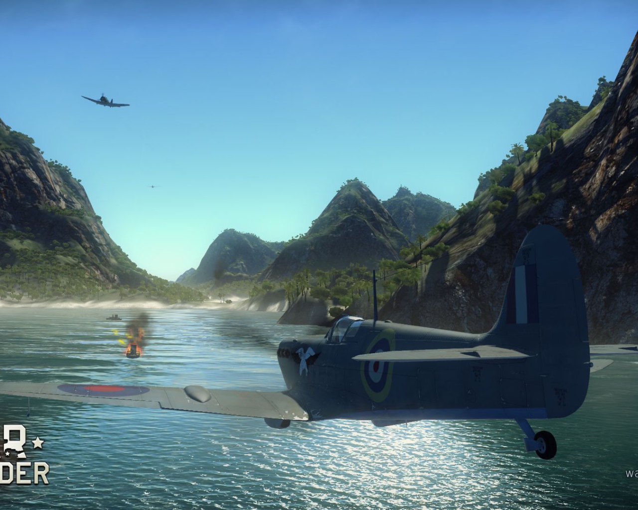 War Thunder самолет Сражаясь с военным кораблем