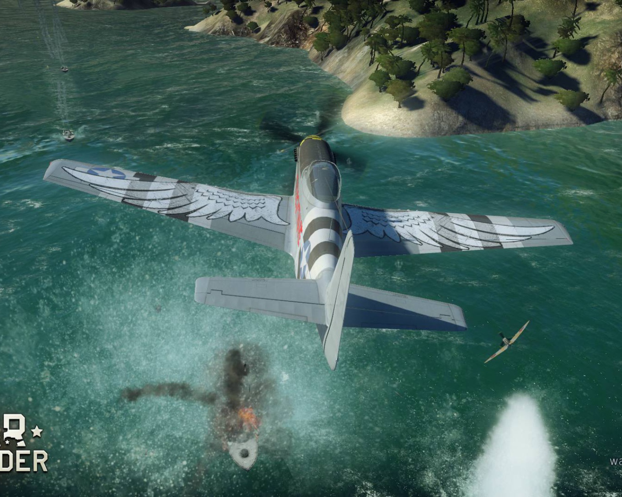 War Thunder самолет Пролетая над рекой