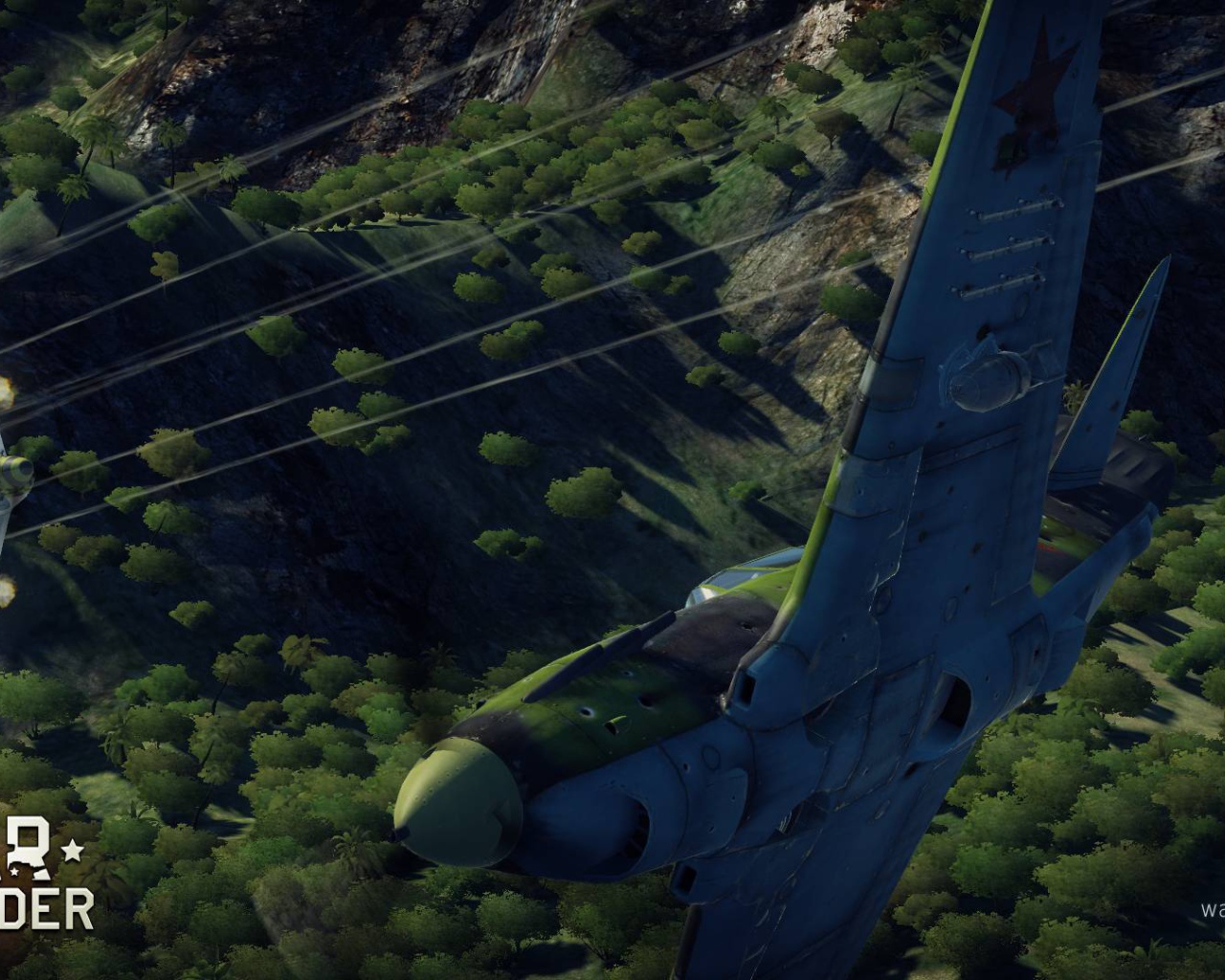 War Thunder самолет истребитель уворачиваясь от от пуль