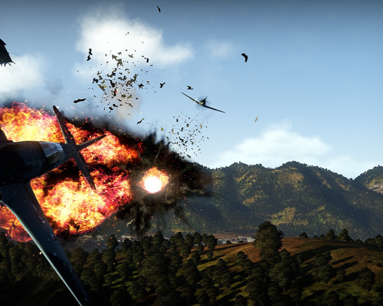 War Thunder самолет сильно пострадал