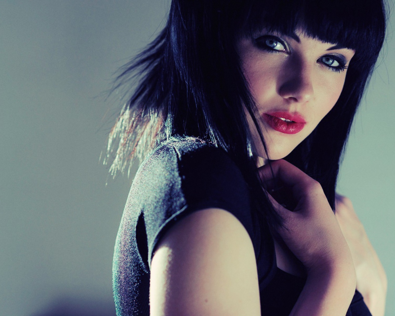 Мелиса Кларк брюнетка