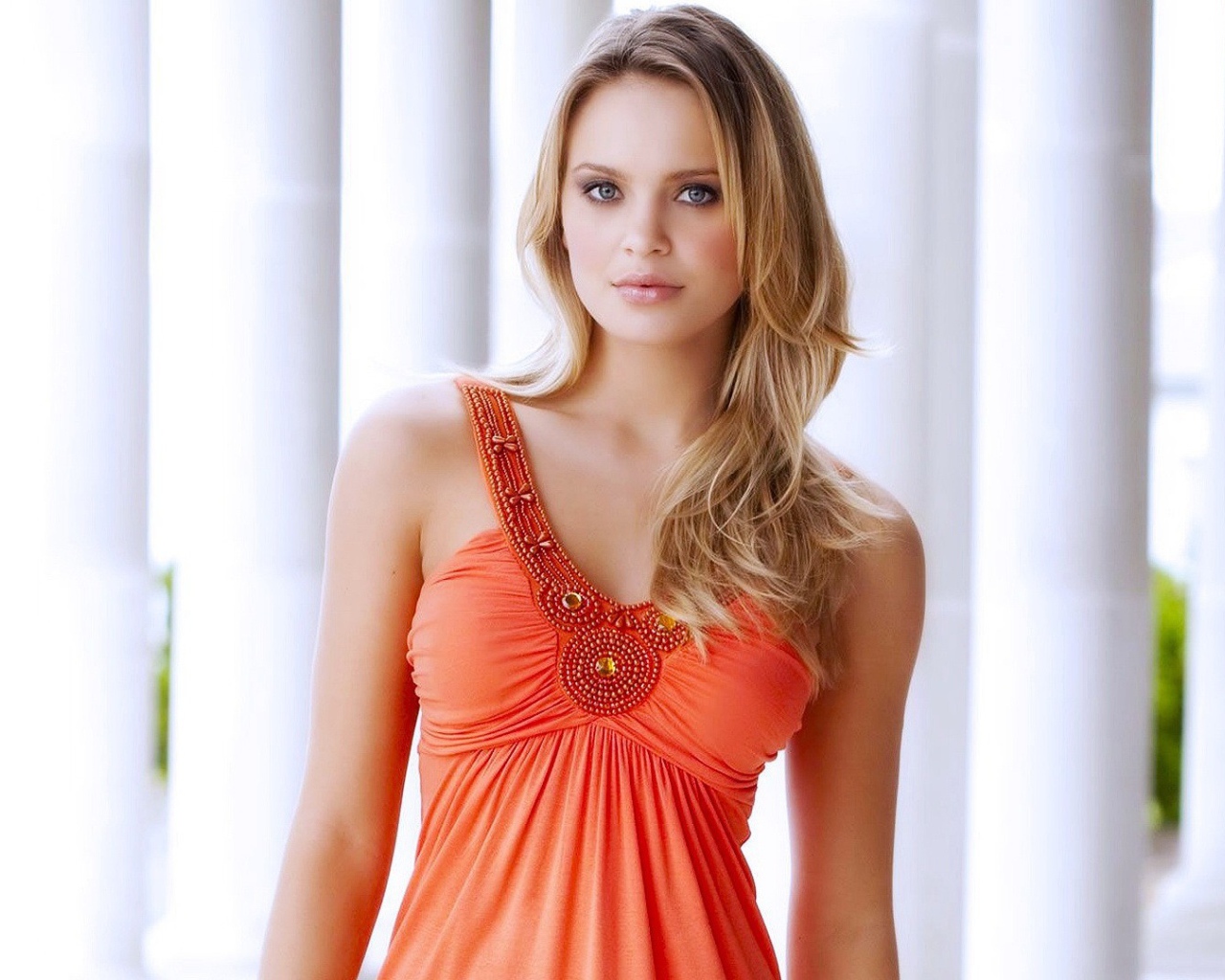 Модель Елисандра Томашески