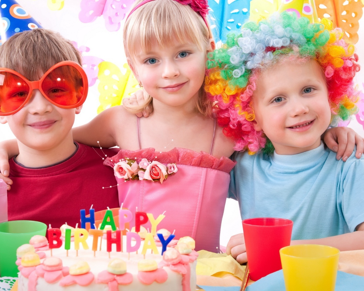 Лучшие друзья пришли на день рождения