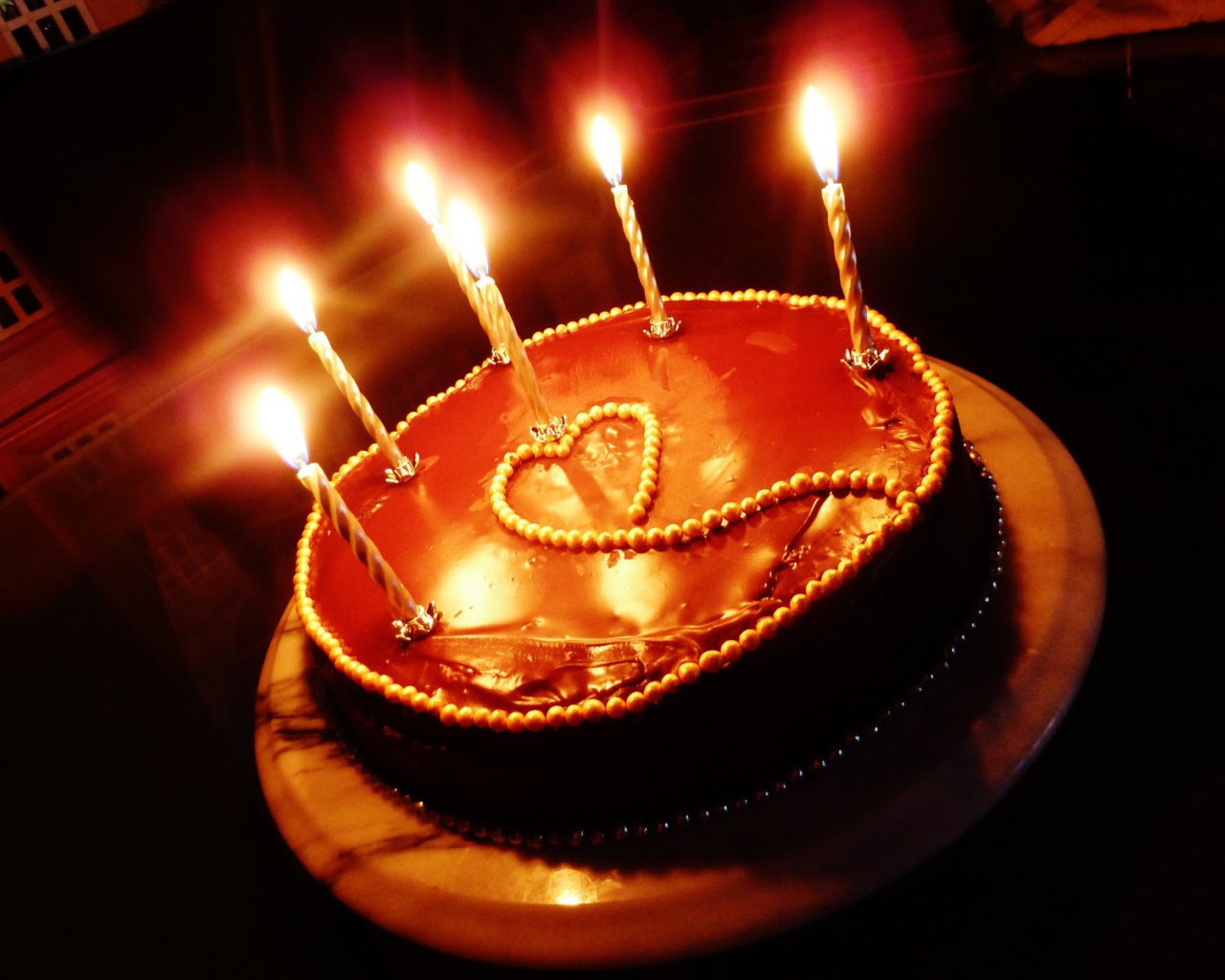 Торт с сердцем на день рождения