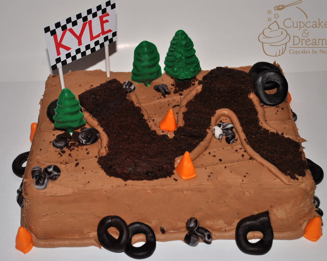 Ипподром торт на день рождения