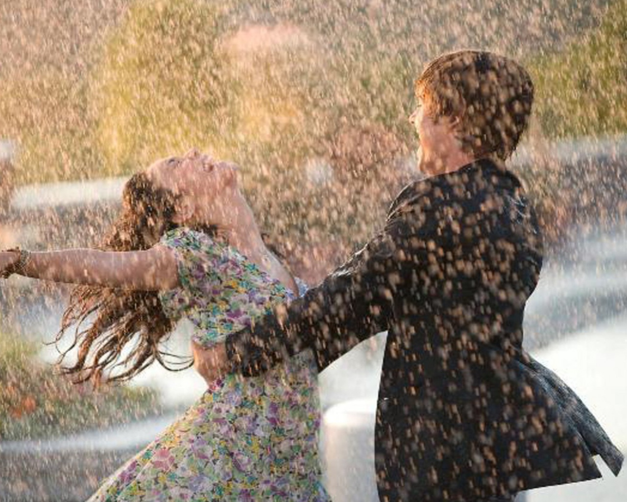 Влюбленные под дождём