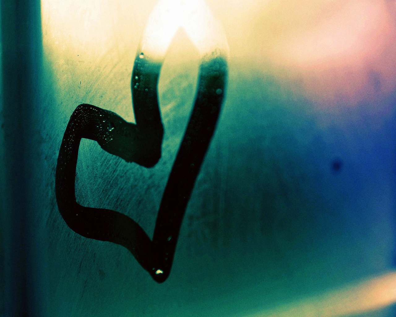 Сердце на стекле