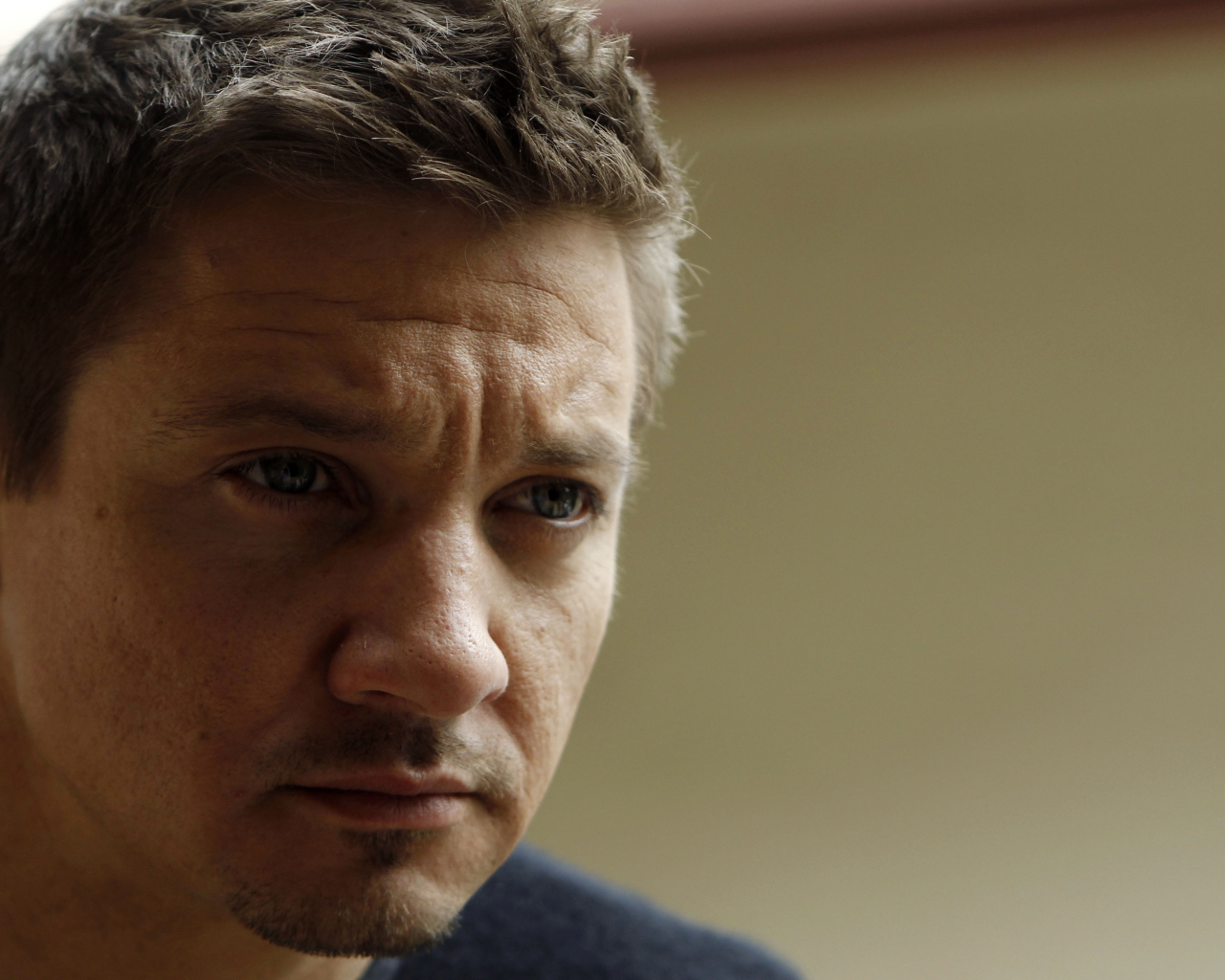 Джереми Реннер актер