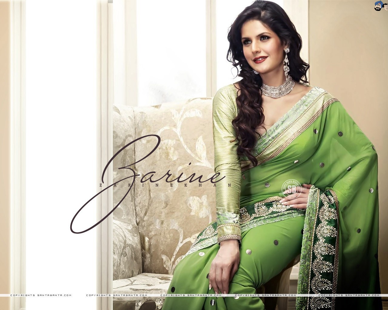 Актриса Зарине Кхан