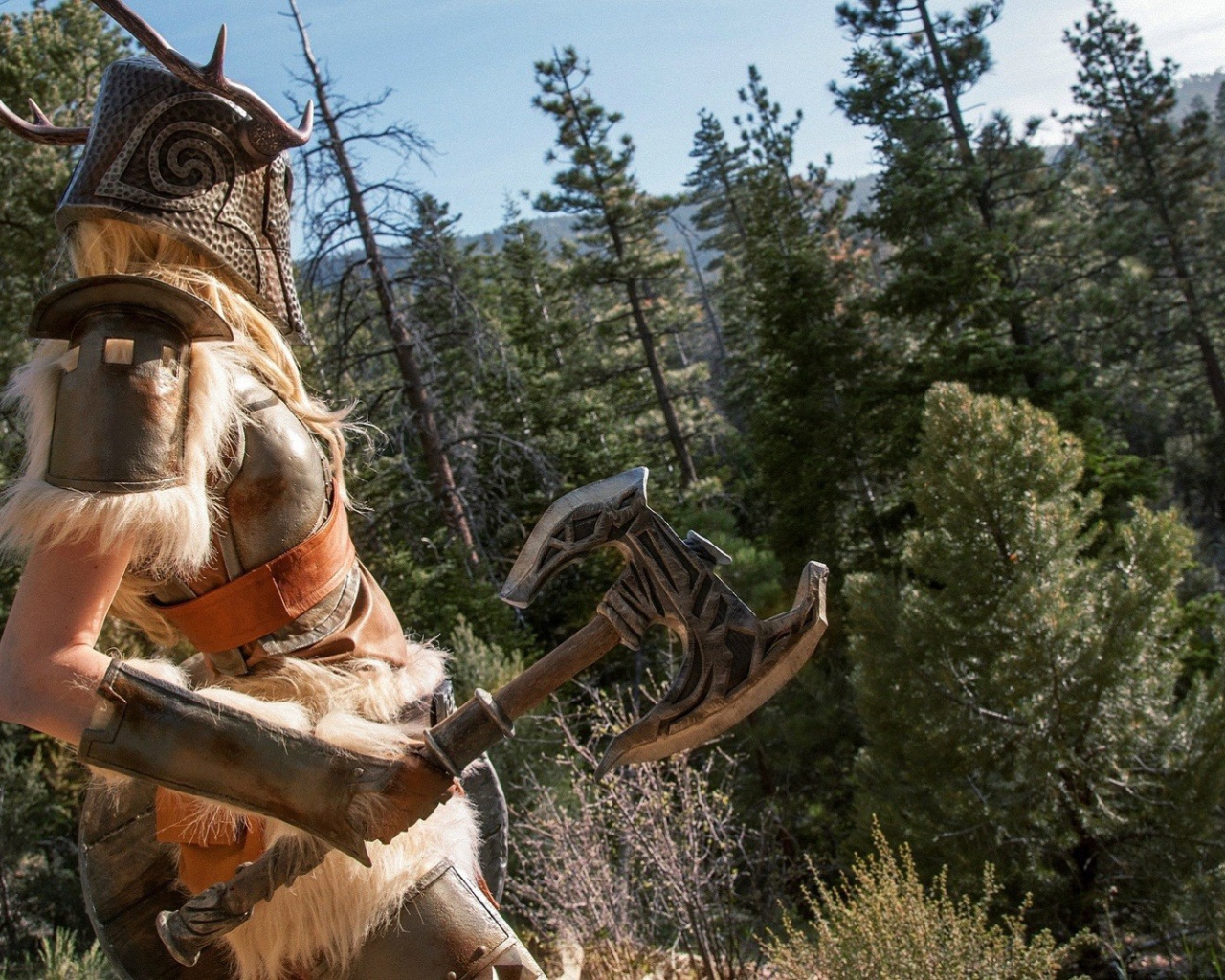 Охотник с топором