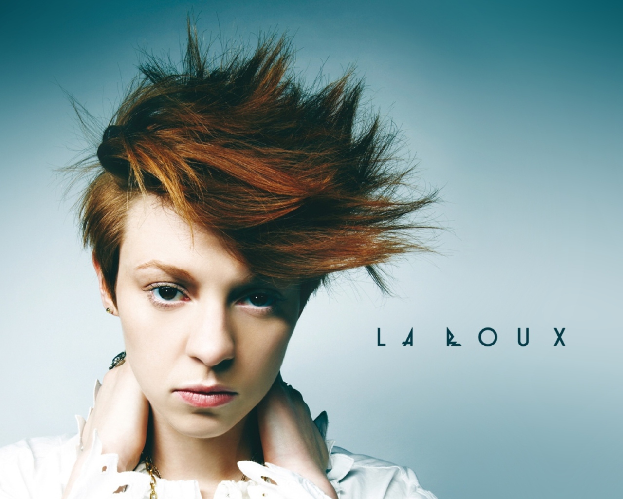 La Roux потрясающая певица
