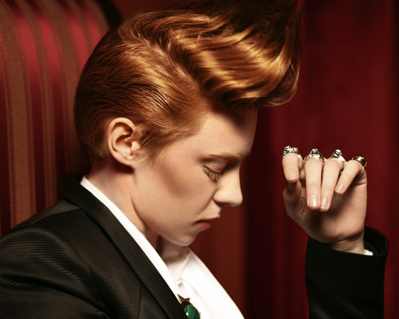 La Roux в театре