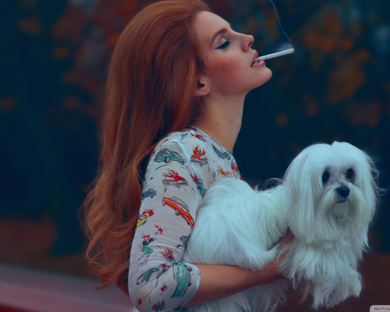 Lana Del Rey с щенком