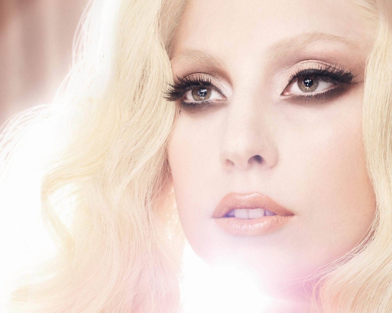 Портрет певицы Леди Гага