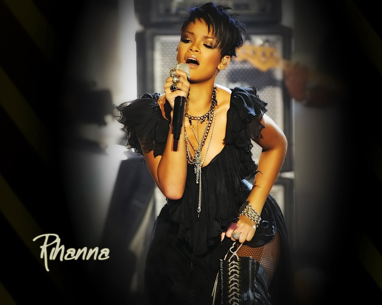 Rihanna на концерте