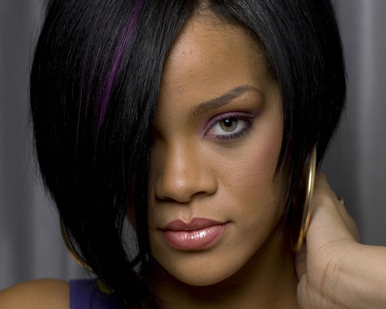  Rihanna крупным планом