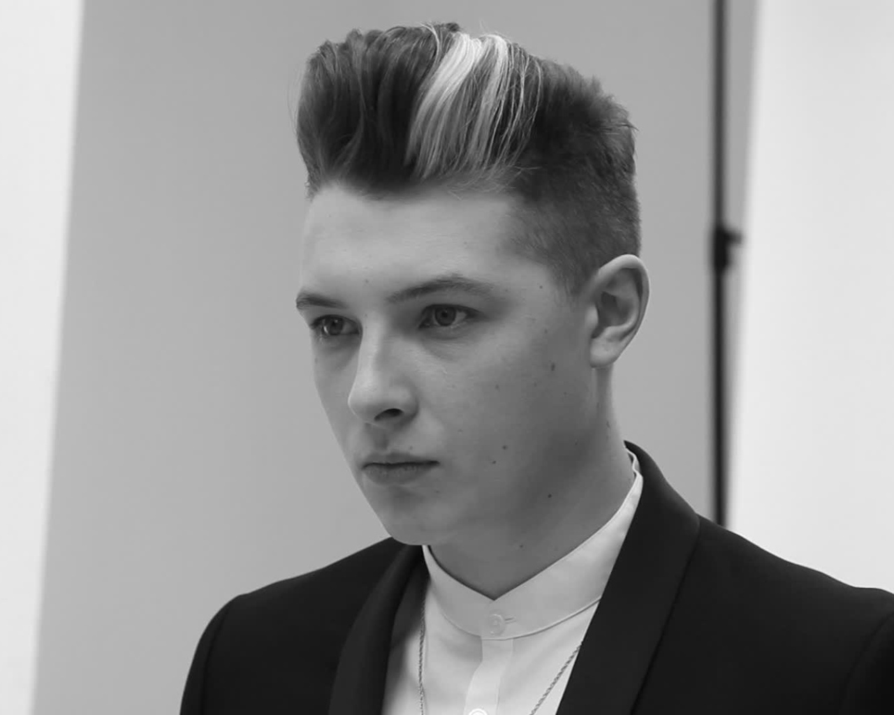 Певец John Newman