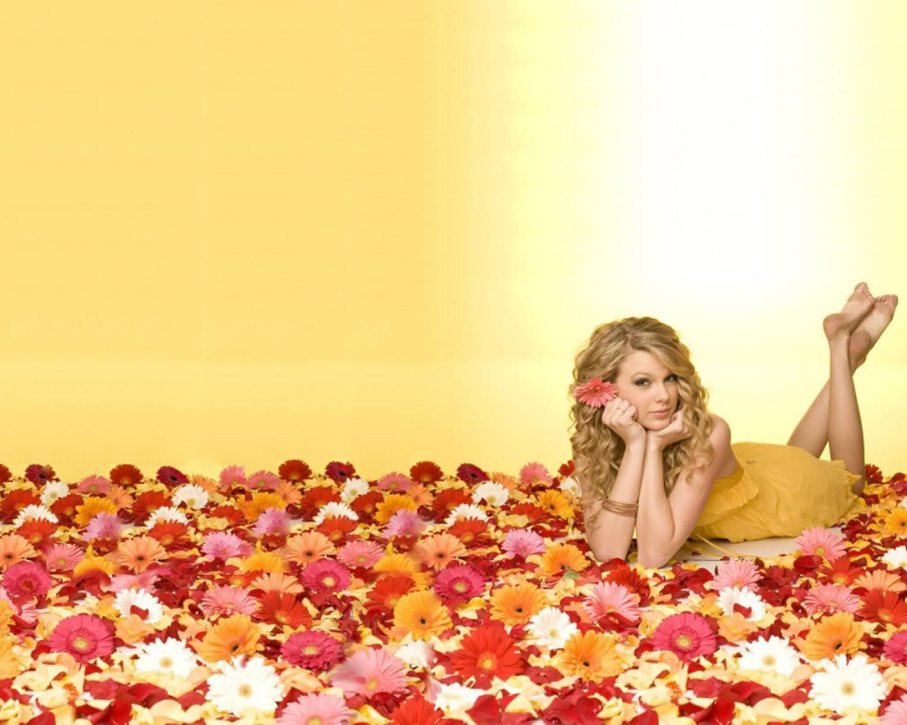 Taylor Swift в цветах