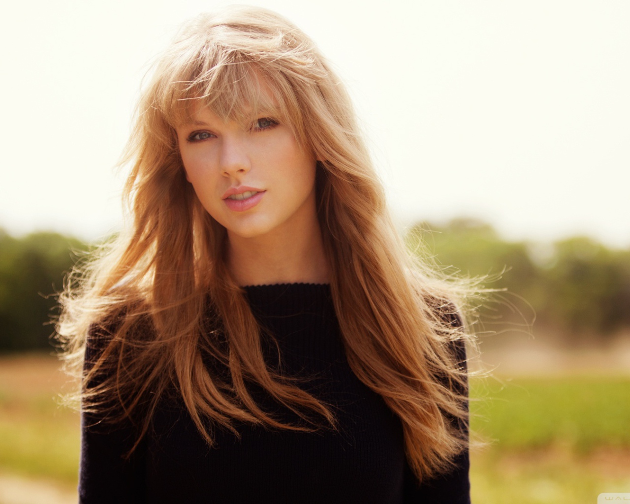 Taylor Swift на открытом воздухе